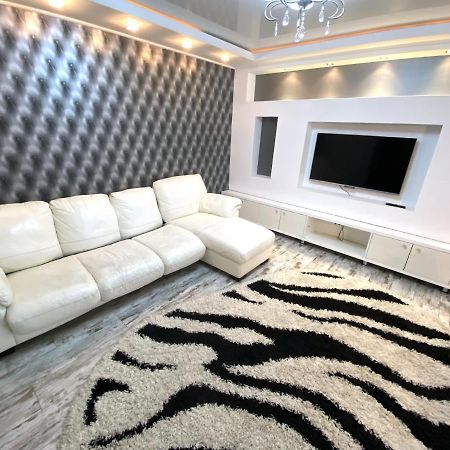 Bright Luxury Apartment Near Center Kischinau Exterior foto