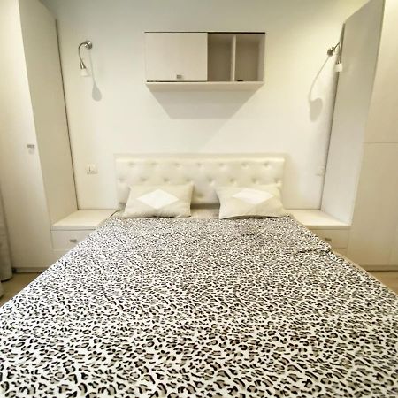 Bright Luxury Apartment Near Center Kischinau Exterior foto